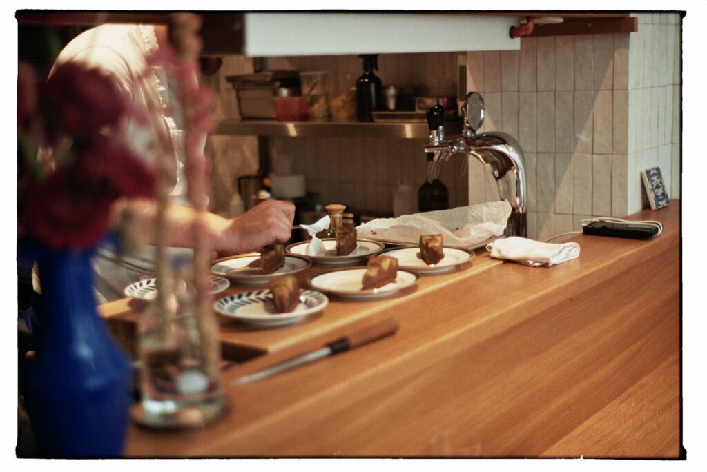 Plating in front of guests 