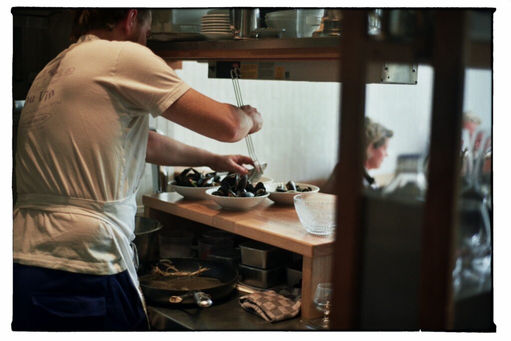 Plating in front of guests 